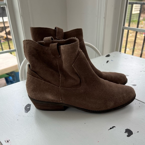 Suede booties - Picture 2 of 5